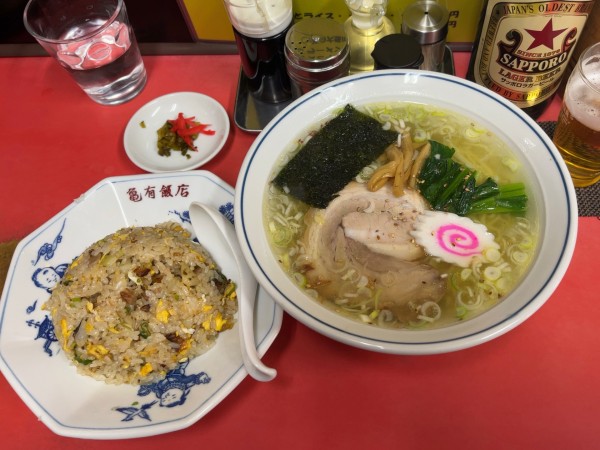 「半チャーハンとラーメン（塩）」@亀有飯店の写真