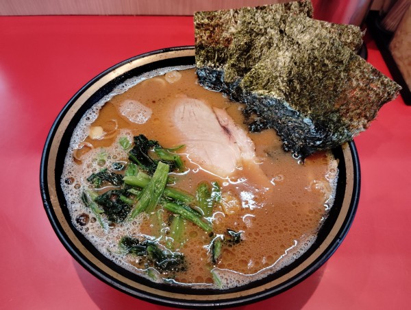 「ラーメン　　　並　　　　850円」@横浜家系ラーメン 大﨑家の写真