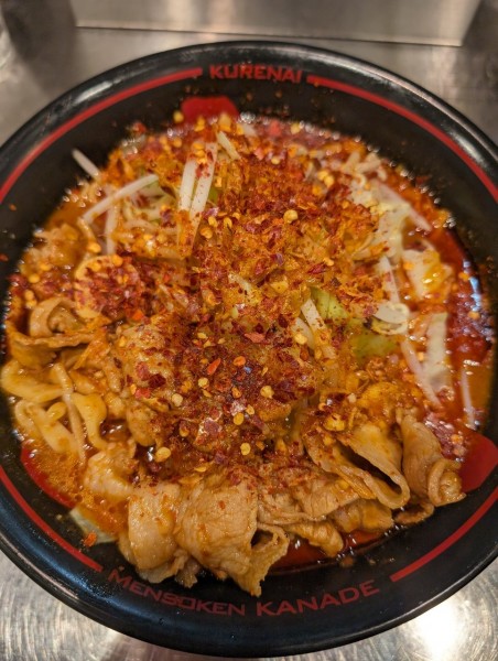 「焼酎ロック(赤霧島)＋鬼紅らーめん」@麺創研 紅 府中の写真