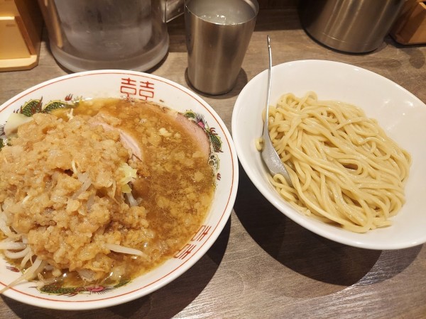 「冬季限定 豚煮干」@つけめんTETSU 京王モール新宿店の写真