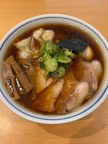 「特製らぁ麺（醤油）」@らぁ麺 すぎ本の写真