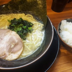 横浜家系ラーメン 壱角家 新宿西口店の画像