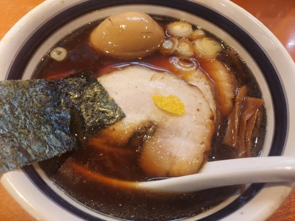 「濃厚煮干しラーメン」@たけちゃんにぼしらーめん 調布店の写真