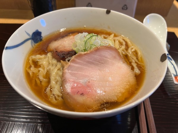 「醤油（中太手もみ麺）」@麺 みつヰの写真