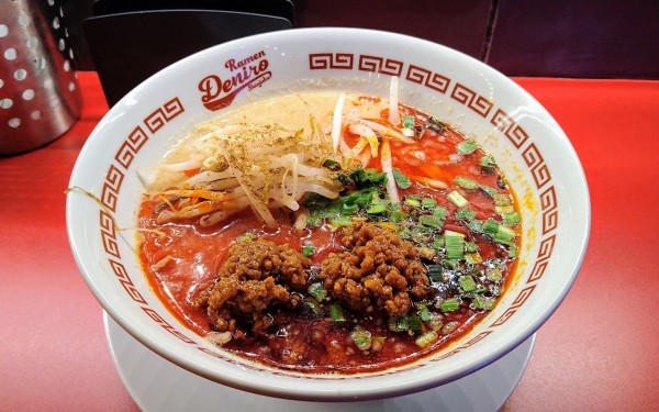 「白胡麻担々麺」@Ramen Deniroの写真