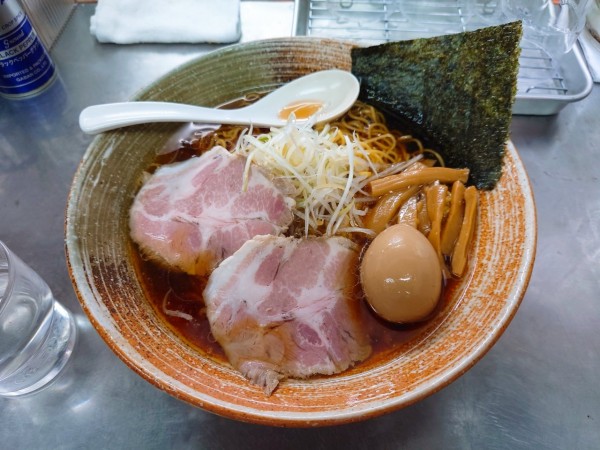 「味玉覆麺ラーメン(正油)」@覆麺 智の写真
