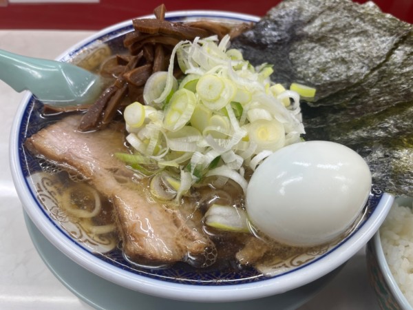 「特上中華そば中盛&めし」@ナギチャンラーメンの写真