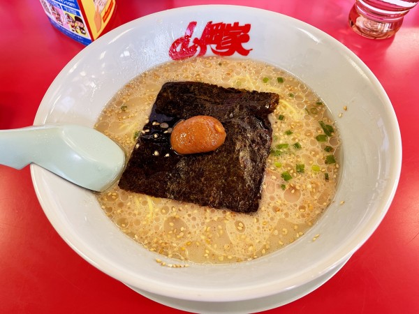 「朝ラーメン　520円」@ラーメン山岡家 かすみがうら店の写真