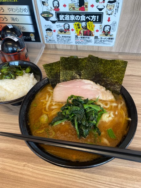 「ラーメン中麺ヤワラカメ脂オオメ」@七代目武道家の写真