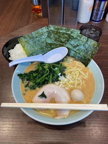 「ラーメン味噌大盛ほうれん草マシ」@福山 魂心家の写真