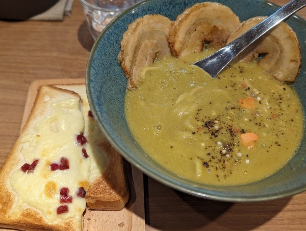 「期間限定グリーンスムージー鶏soba」@鶏Soba Toraやの写真