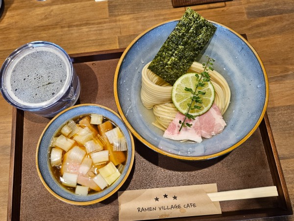 「昆布水つけ麺醤油」@RAMEN VILLAGE CAFEの写真