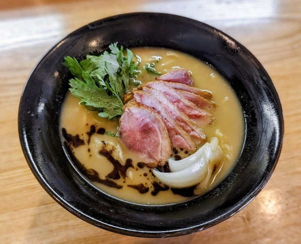 「濃厚鴨白湯そば【期間·数量限定】」@麺 㐂色の写真