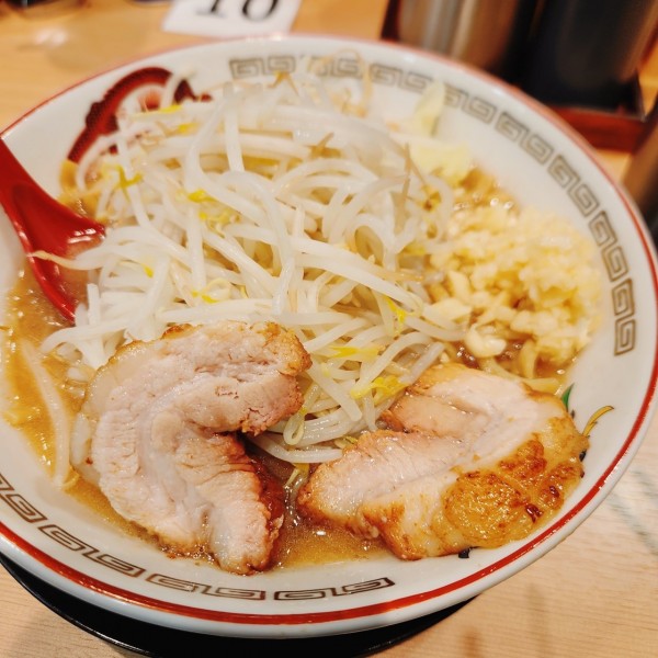 「小ラーメン」@ラーメン豚彦 甲府駅前店の写真