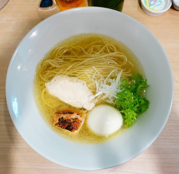 「味玉 塩らぁ麺＋ビンビール」@そば～じゅの写真