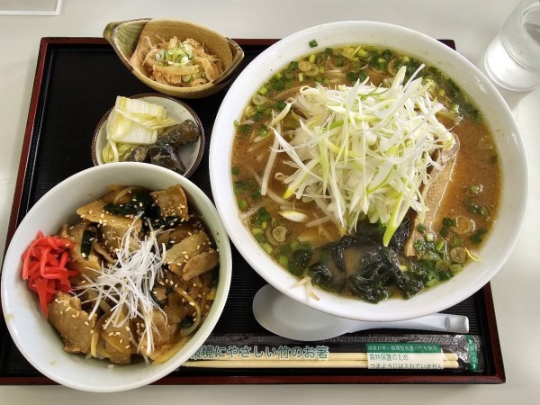 「味噌ラーメンセット　1100円」@ごはん屋 口福食堂の写真