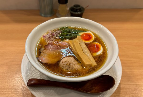 「特製醤油らぁ麺 ¥1300」@横浜淡麗らぁ麺 川上の写真