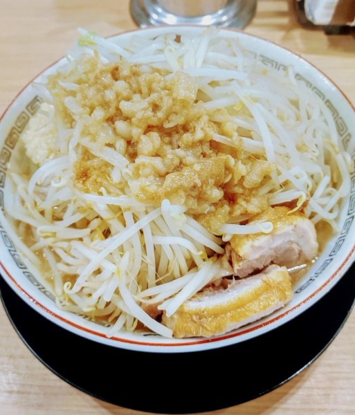 「小ラーメン ニンニク 野菜マシマシ アブラ カラメ」@豚山 神保町店の写真