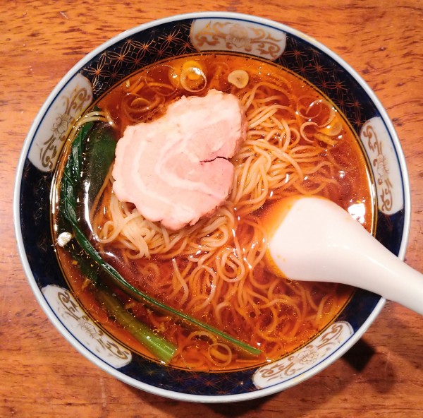 「酸紅麺+焼き餃子(5個)」@支那麺 はしご 銀座本店の写真