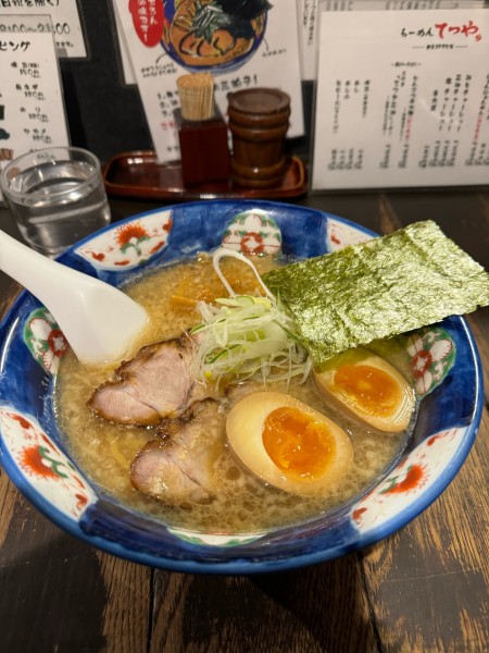 「正油らーめん」@らーめん てつや 南7条本店の写真