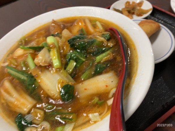 「牛バラ肉そば」@祥和食府の写真