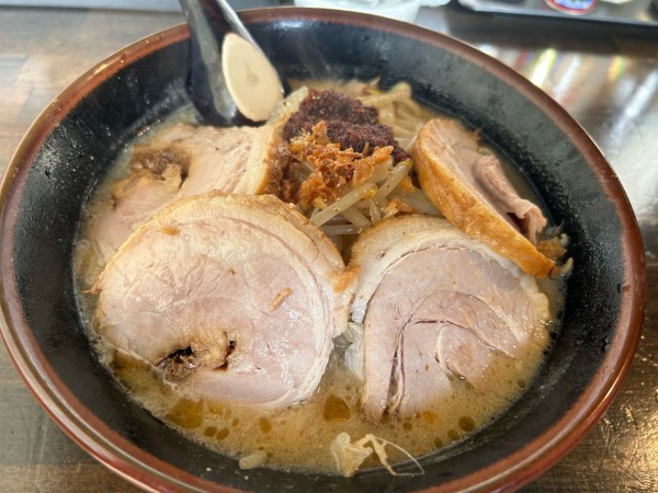 「辛味噌チャーシュー麺」@らあめん工房 じらい屋の写真