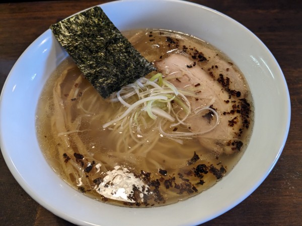 「塩焦がしネギラーメン」@カミカゼの写真