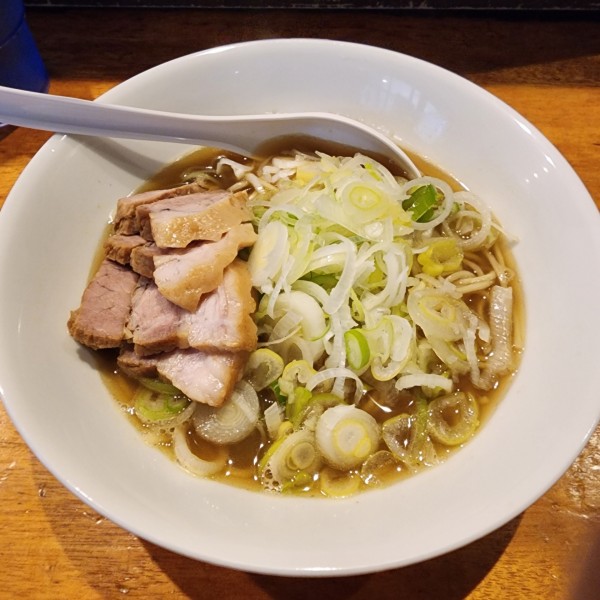 「肉そば小＋ネギ増し」@自家製麺 伊藤の写真
