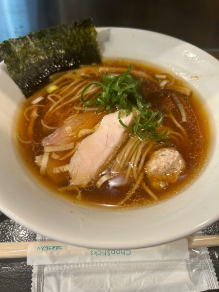 「黒薩摩醤油」@特級鶏蕎麦 龍介 PLAY atre TSUCHIURA店の写真