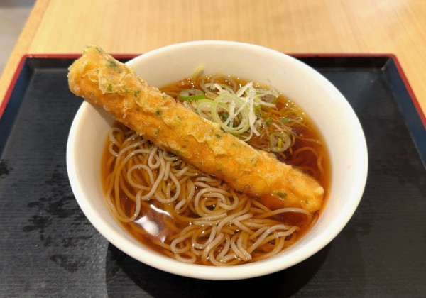 「ちくわ天そば(550円)」@いろり庵きらく 北松戸店の写真