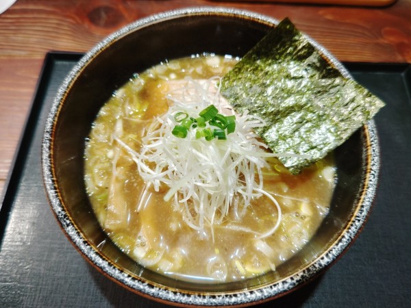 「豚骨魚介の中華そば(手もみ太麺)」@麺屋 嘉藤の写真