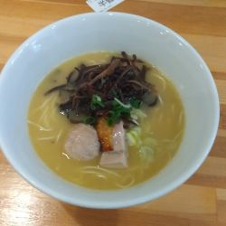 博多水炊きらーめん