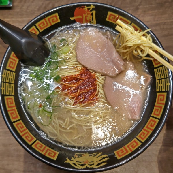 「ラーメン+替玉(1190円)＋替玉（210円）」@一蘭 太宰府店の写真
