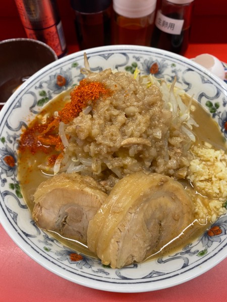 「小ラーメン＋生卵＋豚1枚」@ハナイロモ麺 吉祥寺本店の写真