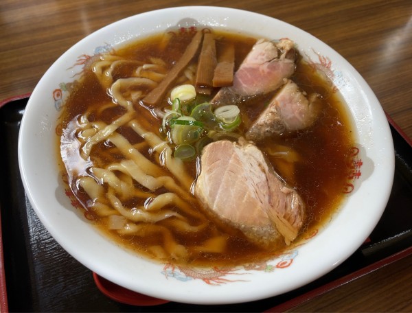 「醤油ラーメン(中盛)」@麺や しげとみ～の写真