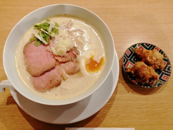 「泡味噌鶏白湯＋肉汁からあげ(2個)」@ラーメン喜左衛門の写真