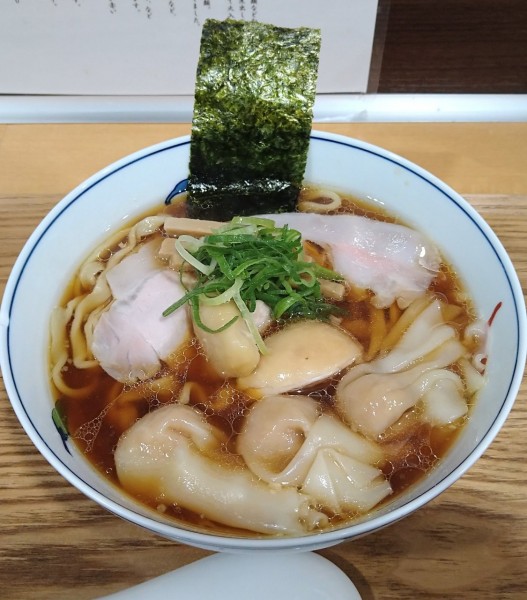 「醤油らーめん 1000円 ワンタン 150円」@らーめん亭 ひなり竜王の写真