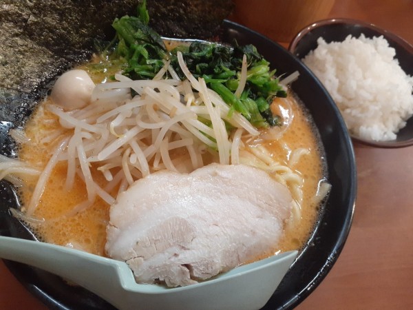 「味噌ラーメン」@横浜家系ラーメン 極味家の写真