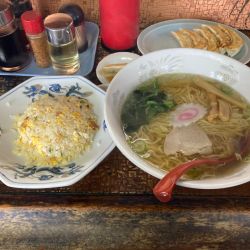 Cセット 餃子 950円