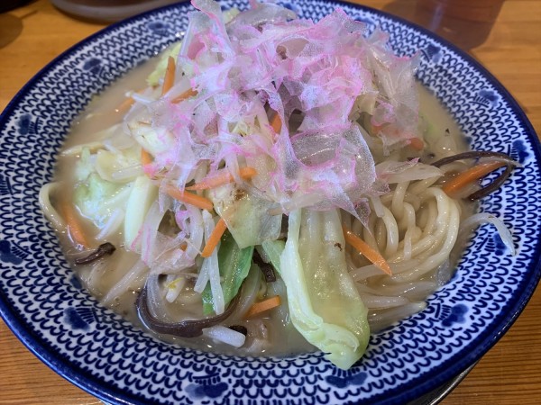 「白ちゃんぽん中」@じげもん ちゃんぽん 赤羽店の写真