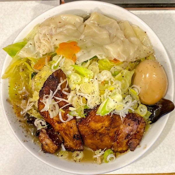 「たんめん（太麺・並）¥920 全部入り ¥440」@麺処 まるよし商店の写真