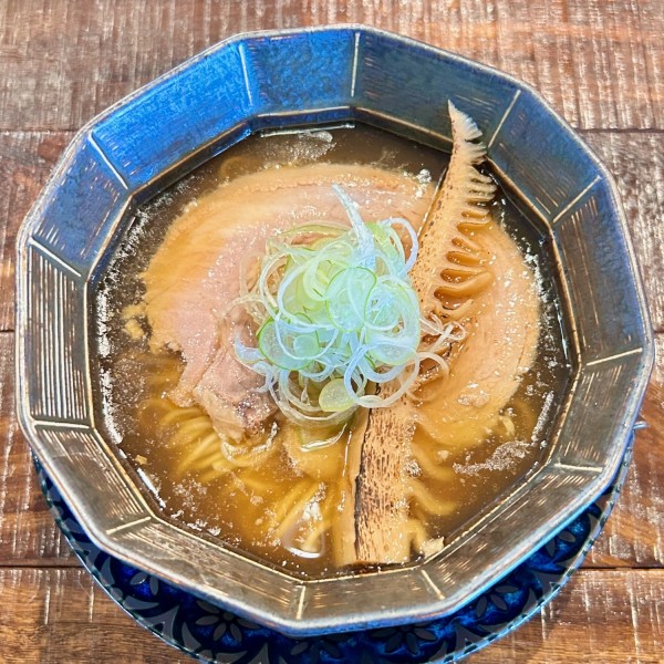 醤油らぁ麺（1000円）