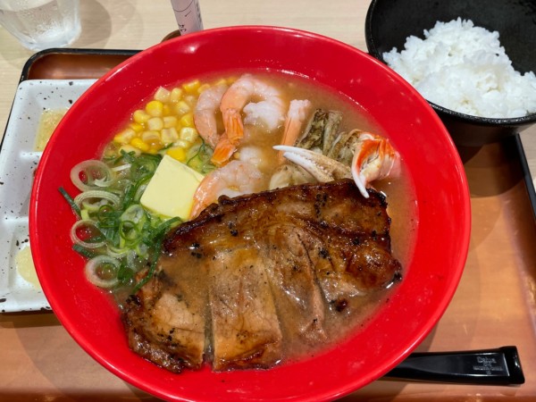 「濃厚豚焼＆海幸北海道味噌ラーメン　￥２１８９（税込）」@㐂久好 イオンモール東浦店の写真