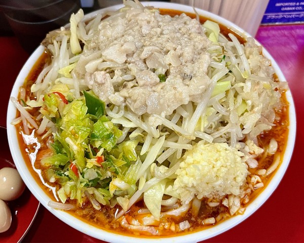 「灼熱ラーメンツナたまFIRE FIRE  大ラーメンぶた5枚  」@ラーメン二郎 中山駅前店の写真