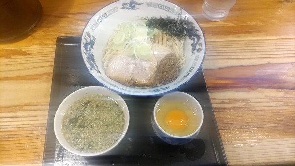 「朝ラー油そば＋生玉子」@中華蕎麦 春馬の写真