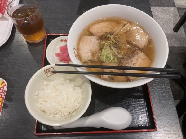 「喜多方ラーメン ¥820」@喜多方ラーメン 坂内 内幸町ガード下店の写真