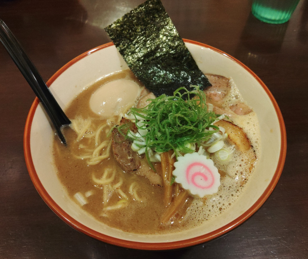 「【限定】豚骨魚介の中華そば（並） ￥950」@麺処はなぶさの写真