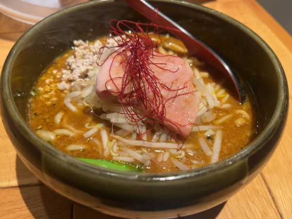 「味噌カレーらーめん」@味噌らーめん 柿田川ひばり 恵比寿本店の写真