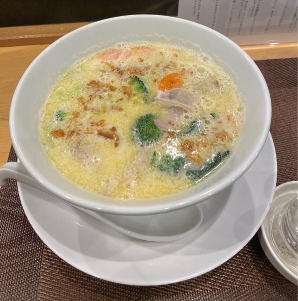 「クラムチャウダーヌードル(九十九里浜産蛤)￥1700」@自家製麺ほんまの写真