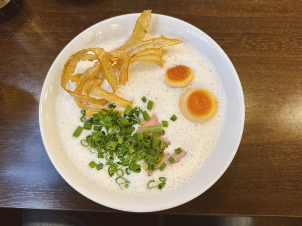 「鴨白湯らーめん」@麺処 吉道の写真